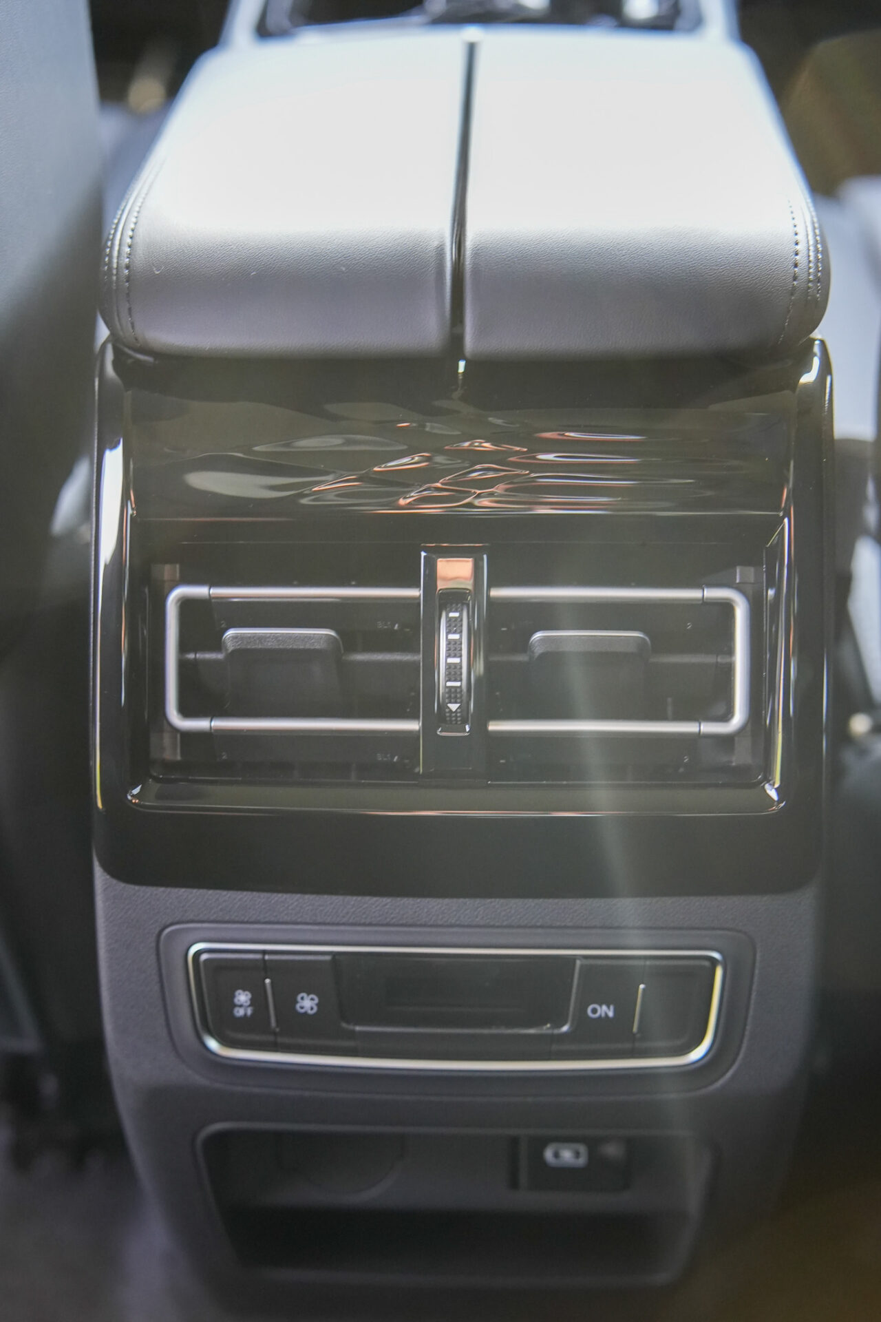 Forthing 4 PHEV - Bild 14