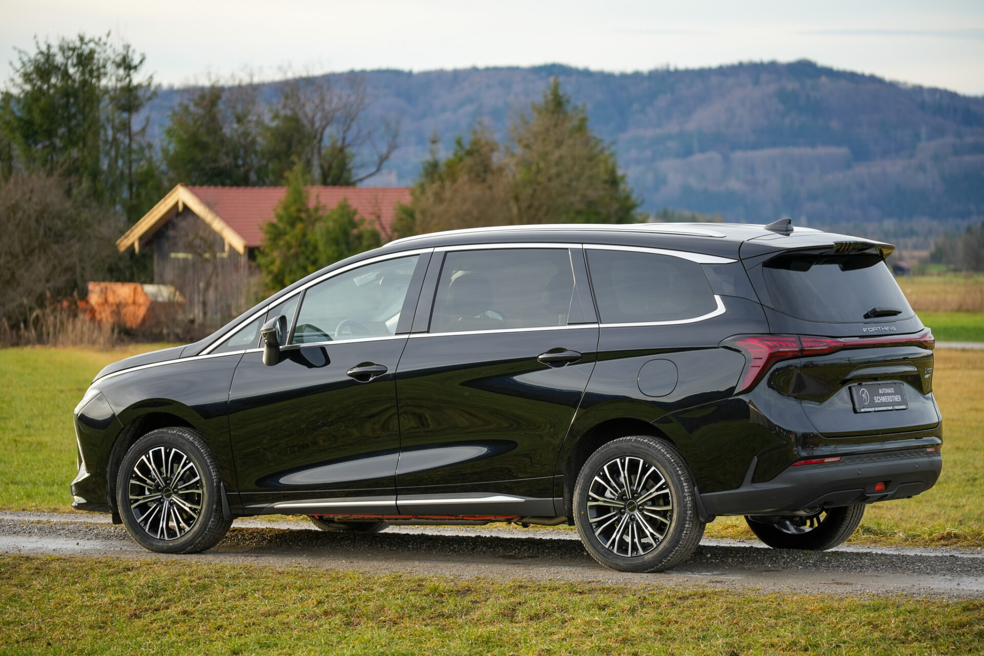 Forthing 4 PHEV - Bild 1