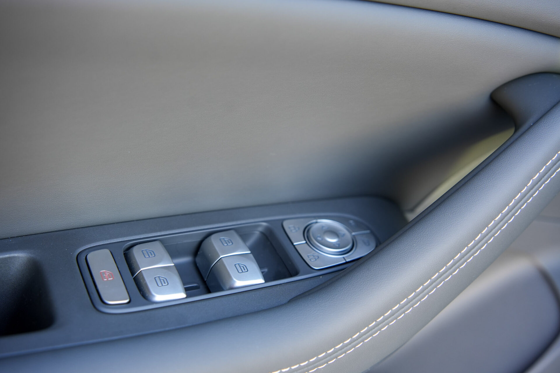 Forthing 7 REEV - Bild 23