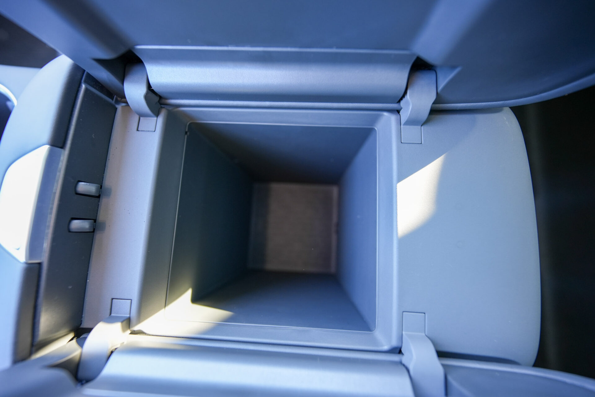 Forthing 7 REEV - Bild 2